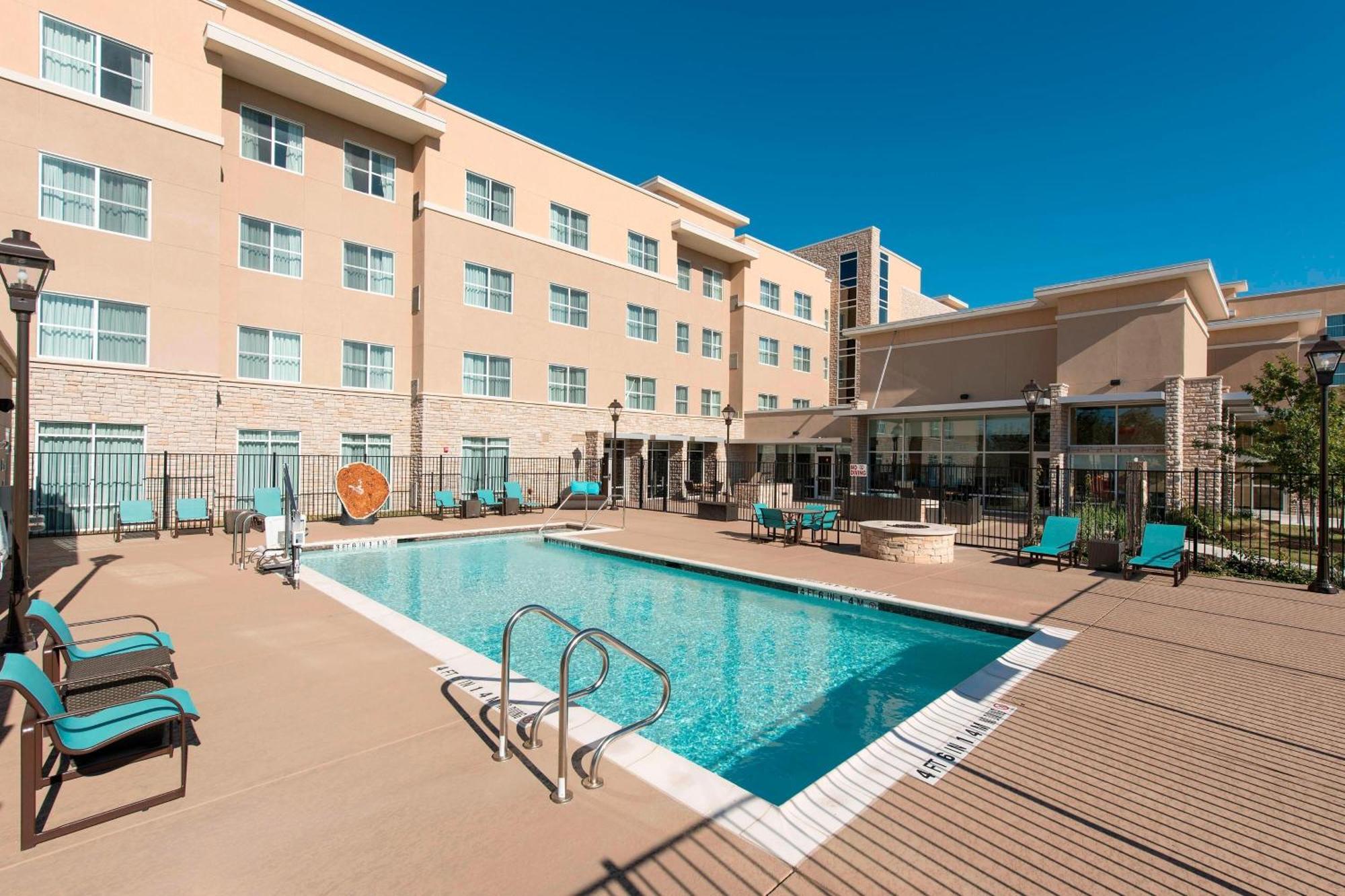 Residence Inn By Marriott Austin - University Area מראה חיצוני תמונה