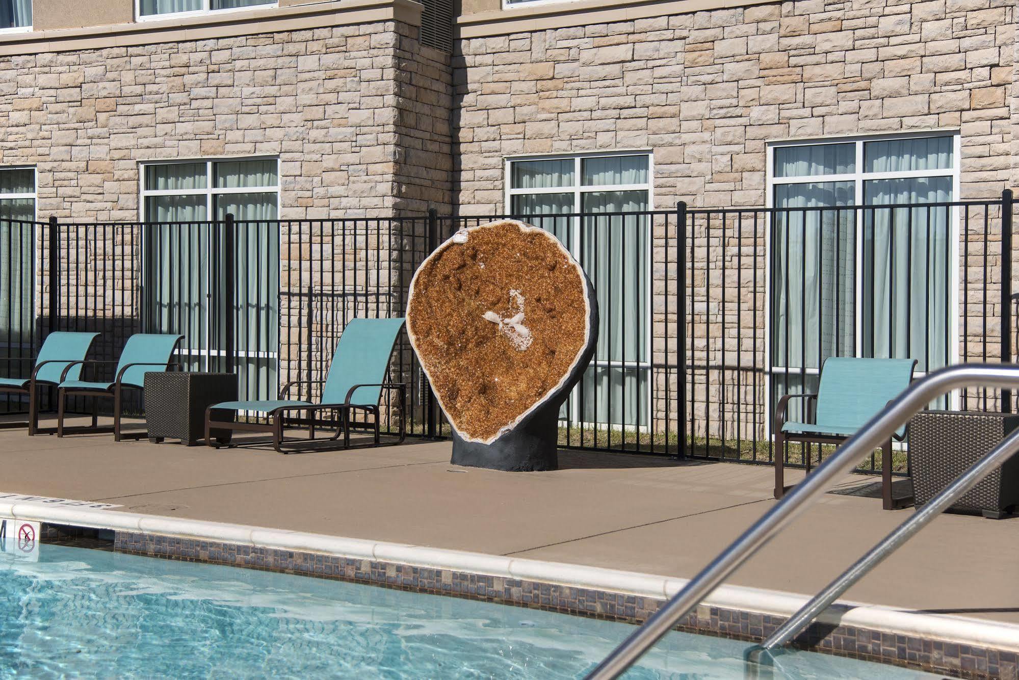 Residence Inn By Marriott Austin - University Area מראה חיצוני תמונה